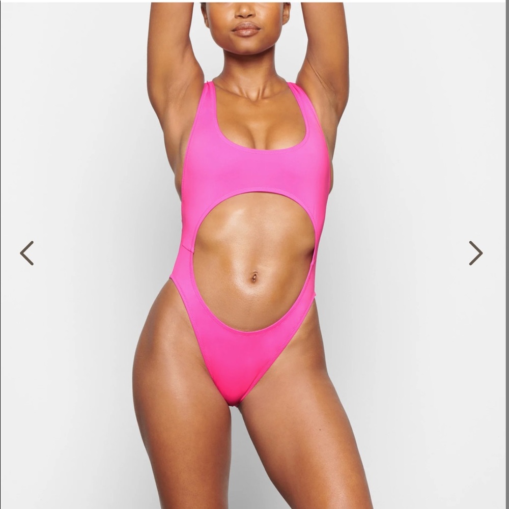 SKIMS SWIM CUT OUT MONOKINI 💗